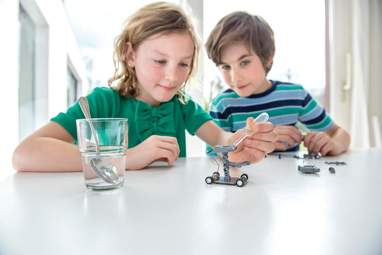 4M Toysmith, Green Science Salt Water Powered Robot Kit