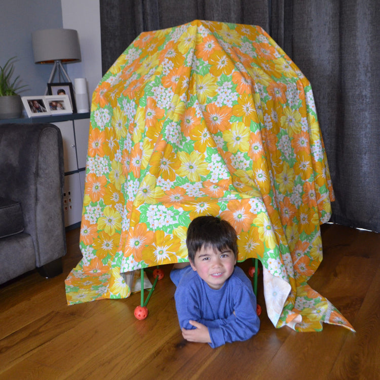 Buddy & Barney: 85pc Glow in The Dark Build A Fort