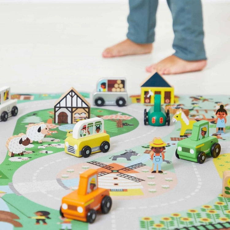 Janod Cross Roads Family Car - Wooden City Story Starter