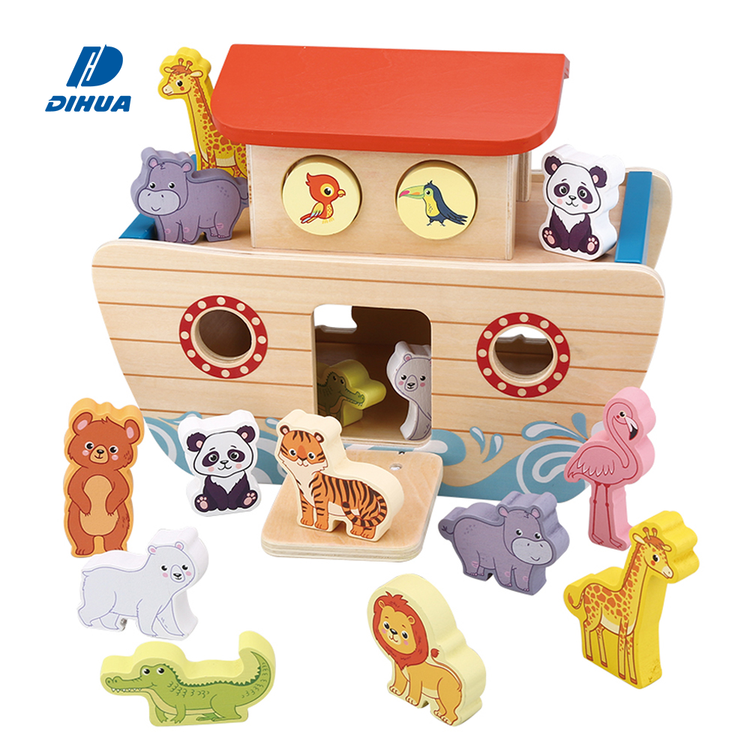 Happy Earth - Noah's Ark Wooden Play Set & Animal Puzzle