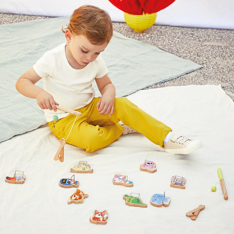 Janod Applepop Fishing Game - 10 Animals, 2 Clamps, FSC
