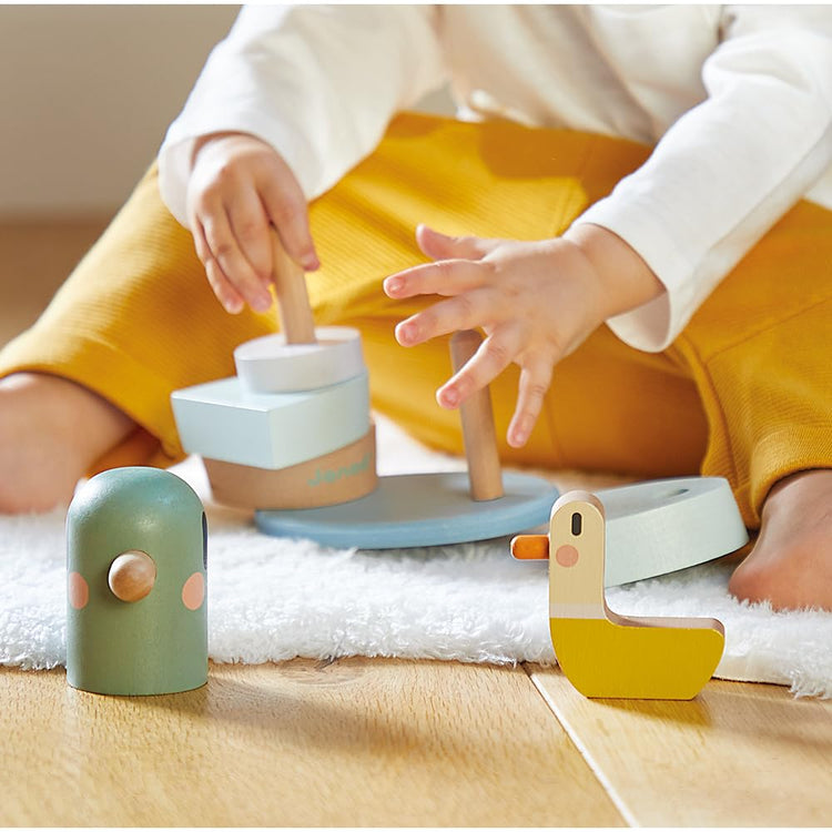 Janod Duck Stacking Toy - 7 Wooden Pieces on Flexible Poles