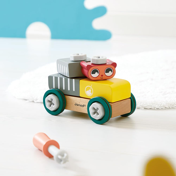 Janod Brico'Kids Bear Car - 24 Accessories for Builders