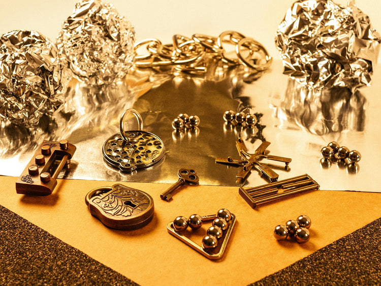 Recent Toys Alchemist Iron - Unlock the Metal Puzzle Lock