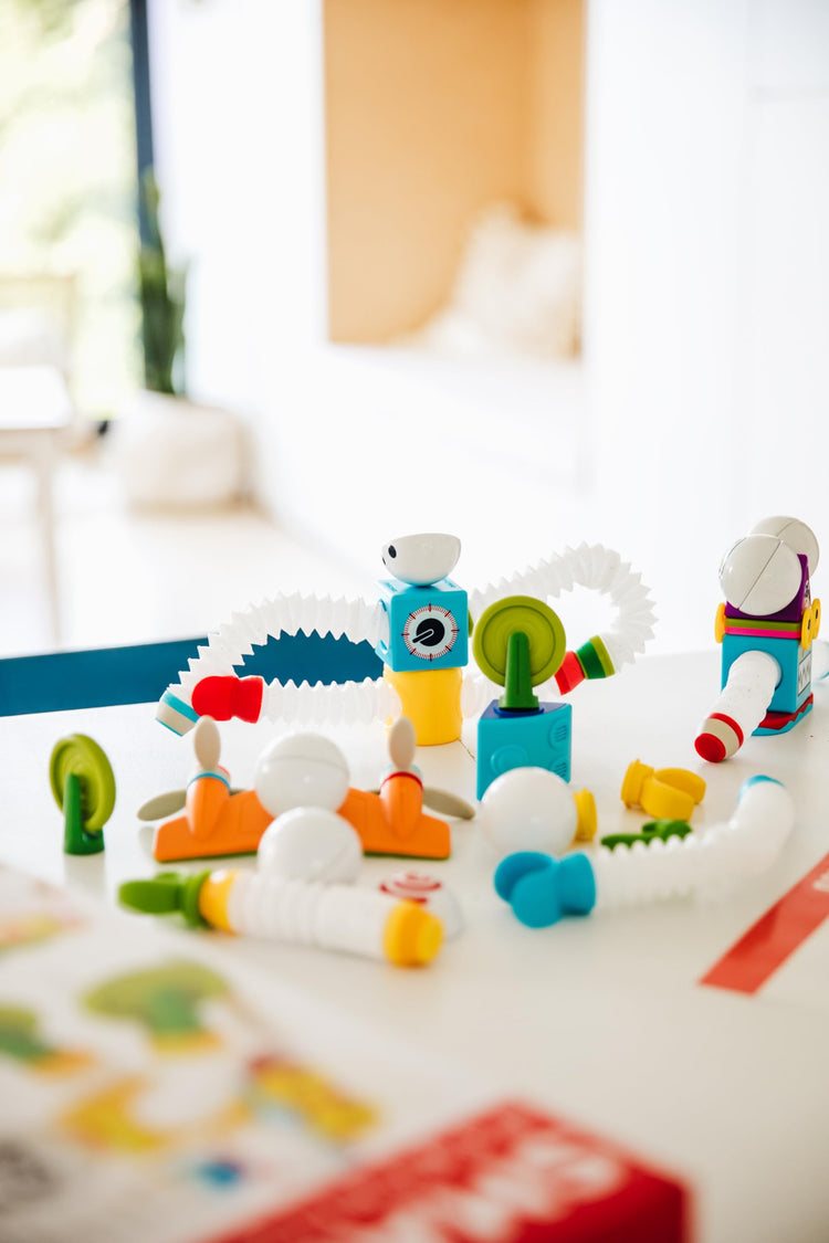 SmartGames Tangoes Animals - 48 Magnetic Animal Challenges