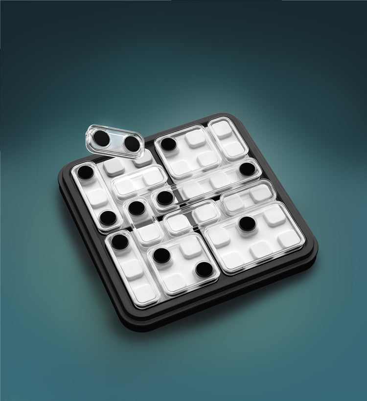 SmartGames Dice Deduction - Match Dice Sums in 60 Puzzles