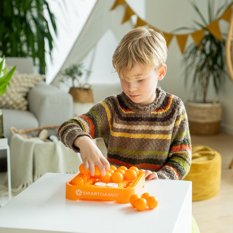 SmartGames IQ Mini XXL - 80 Giant Logic Challenges