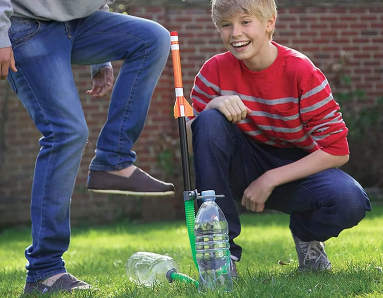 Green Rocket - Blast up to 80 feet!