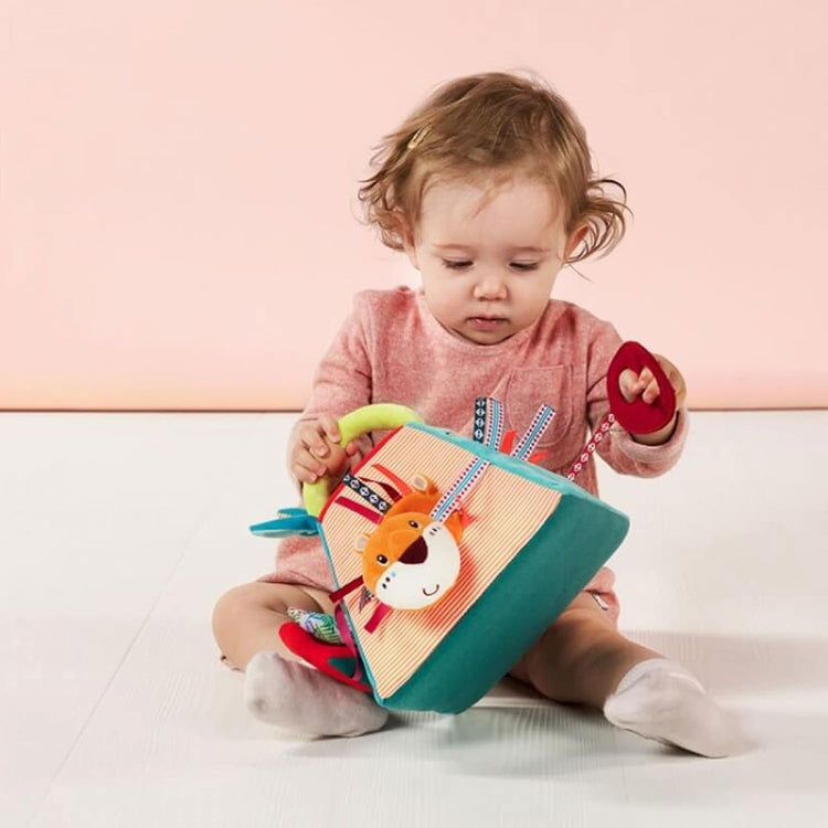 LILLIPUTIENS Marius Pyramid - Hide-and-Seek Rattle Play
