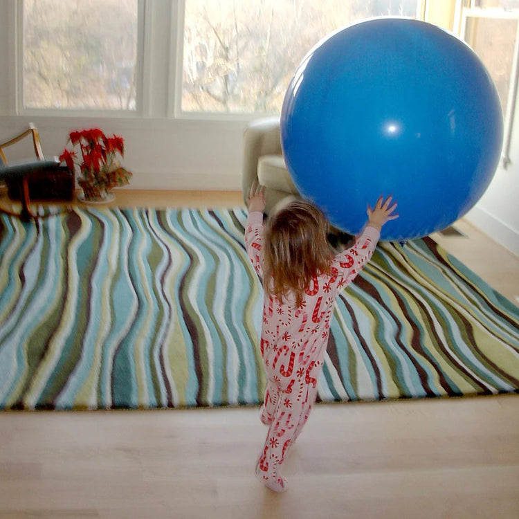 Monster Balloon - Scary Big Fun That Keeps Growing