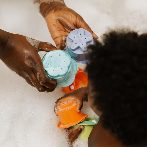 LILLIPUTIENS 3 Floating Bath Cups - Stack, Pour & Splash