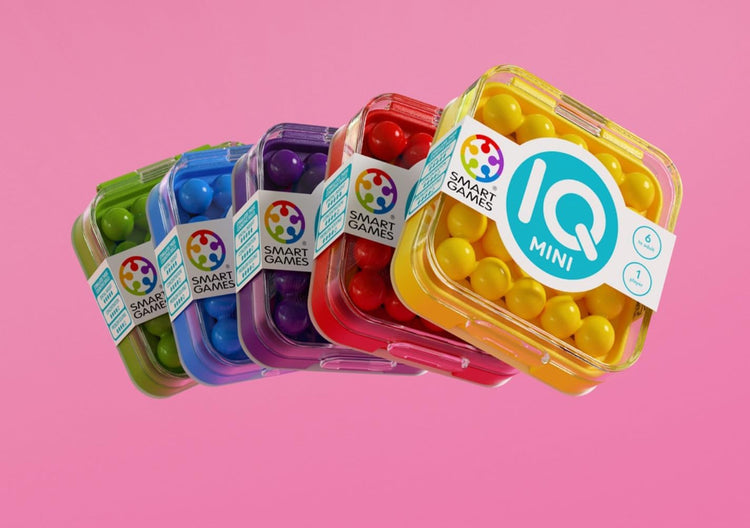 SmartGames IQ Mini - Pocket Puzzle with Custom Challenges