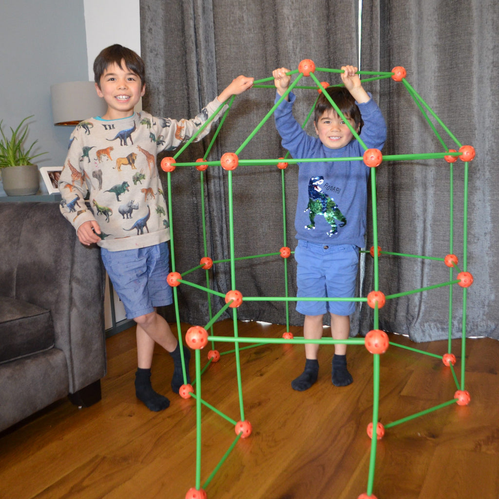 Buddy & Barney: 85pc Glow in The Dark Build A Fort