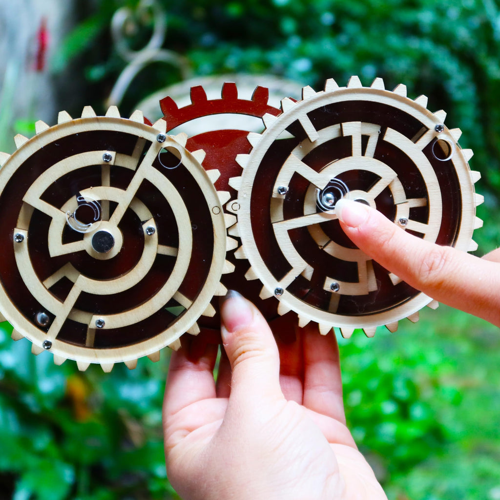 Constantin Double Trouble - Solve Two Gear Mazes at Once
