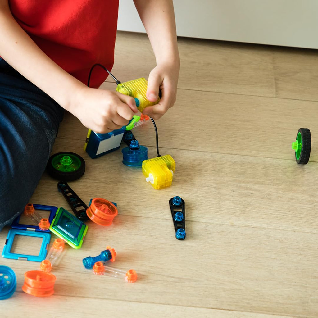 GeoSmart Flip Bot - 30-Piece RC Magnetic Vehicle That Flips