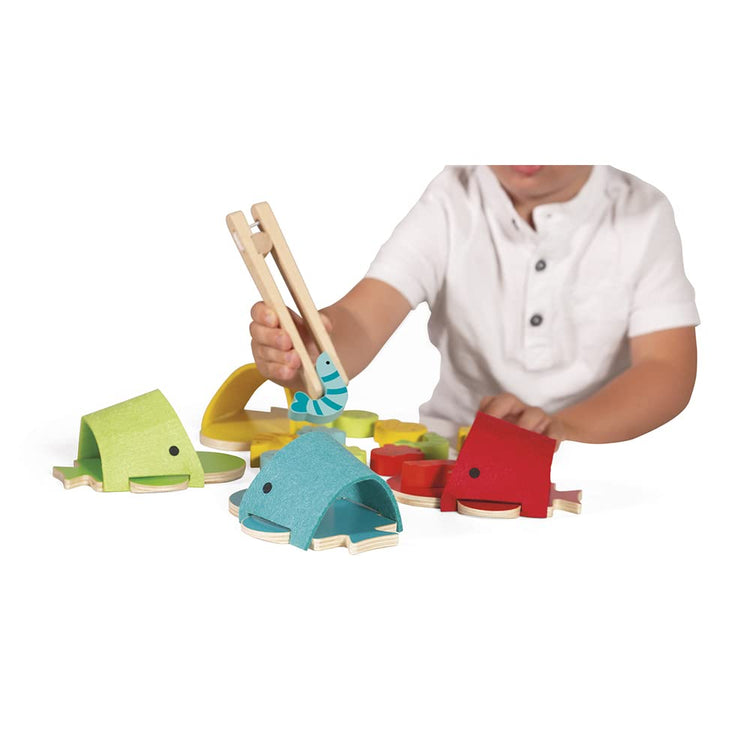 Janod Whale Sorting Game - 17 Pieces for Colors and Shapes