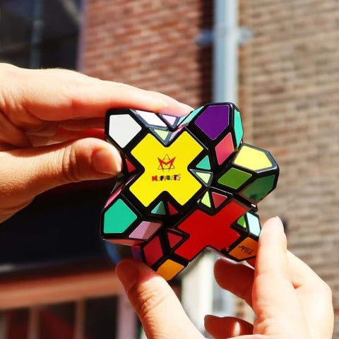 Meffert's Skewb Xtreme - 10-Sided Diamond Twist Challenge