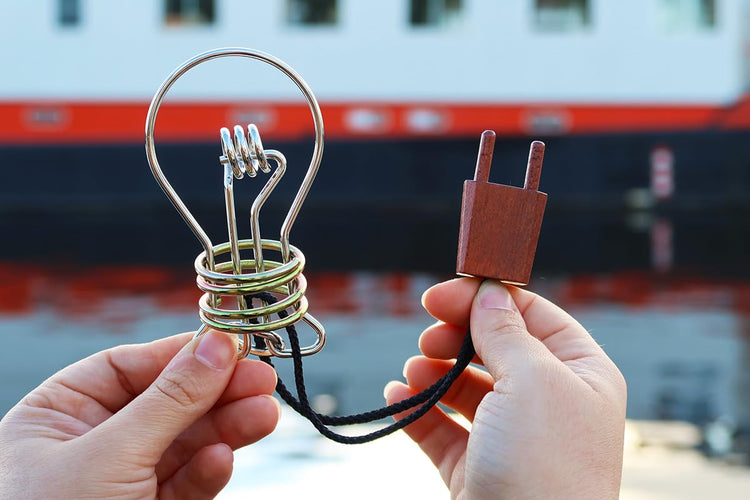 Constantin Metal Light Bulb - Remove It from Plug and Cable