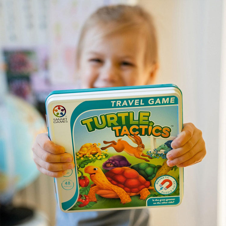 SmartGames Turtle Tactics - 48 Magnetic Travel Puzzles