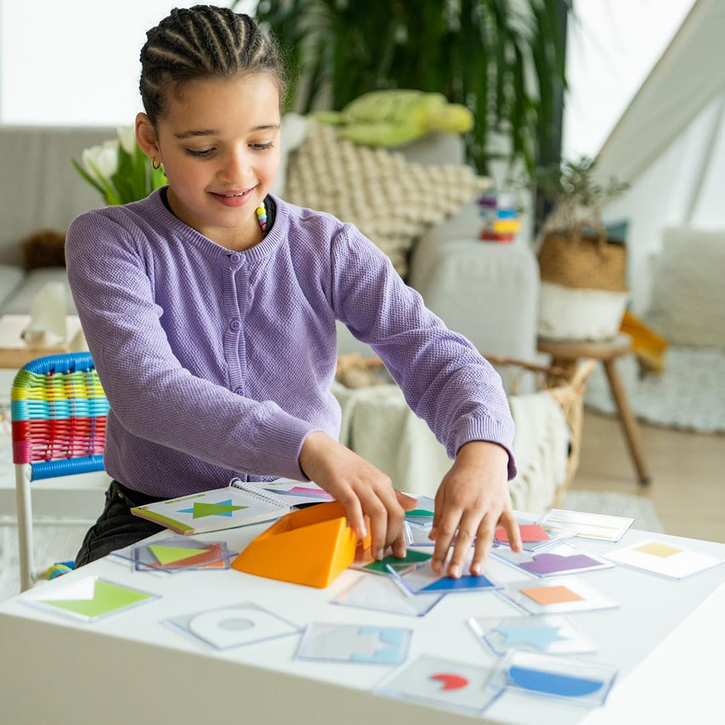 SmartGames Color Code - 100 Transparent Layering Challenges
