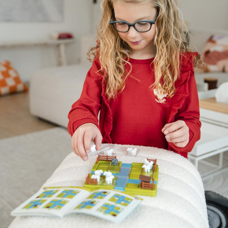 SmartGames Counting Sheep - Herd Sheep in 60 Logic Puzzles
