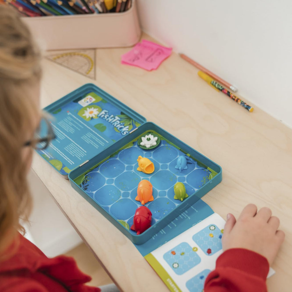 SmartGames FishTricks - 48 Fish Puzzles in Metal Travel Tin
