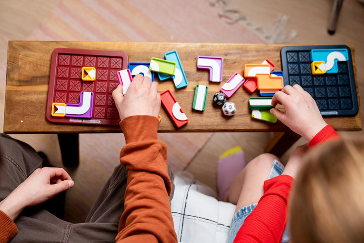 SmartGames Genius Connection - 2-Player 3D Strategy Puzzle