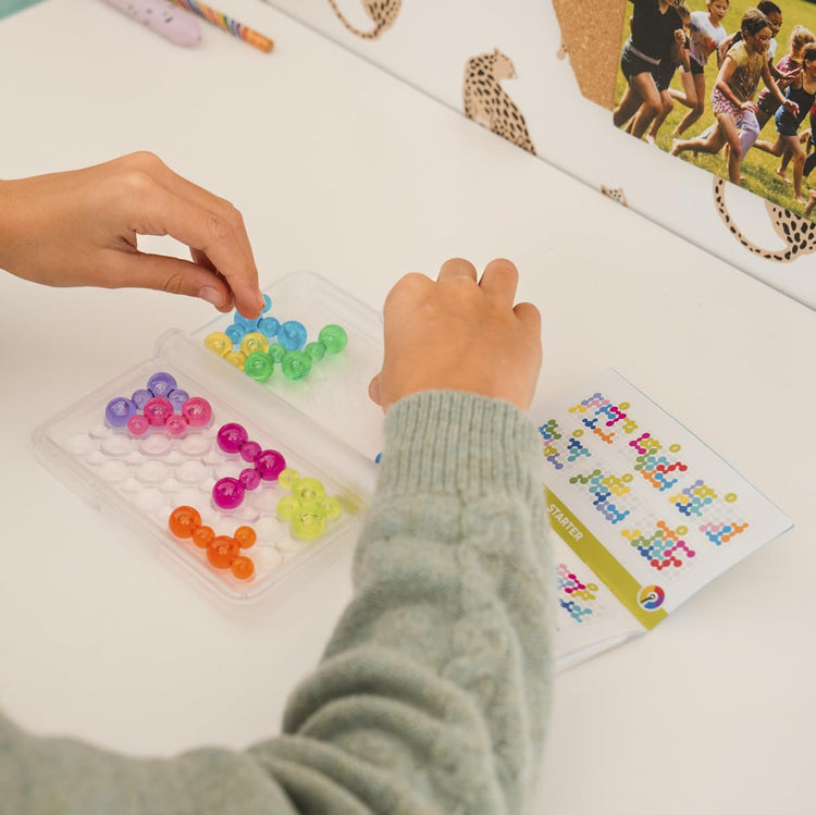 SmartGames IQ Bubbles - 120 Transparent Bubble Challenges