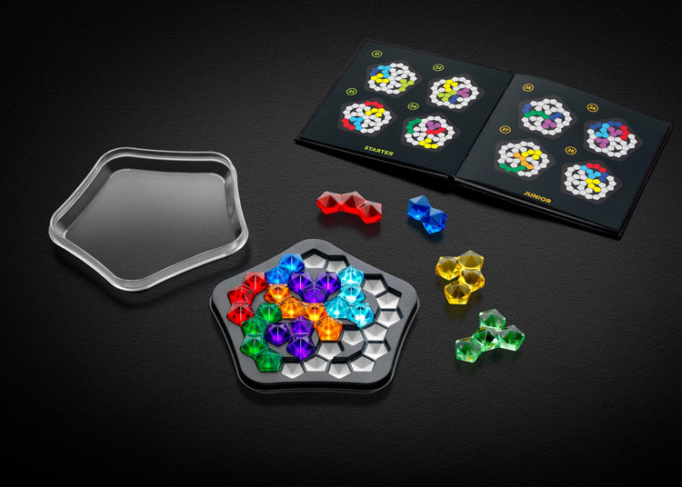 SmartGames IQ Deluxe Pentagon - 120 Puzzles in a Travel Case