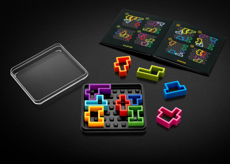SmartGames IQ Deluxe Square - 120 Puzzles in a Travel Case