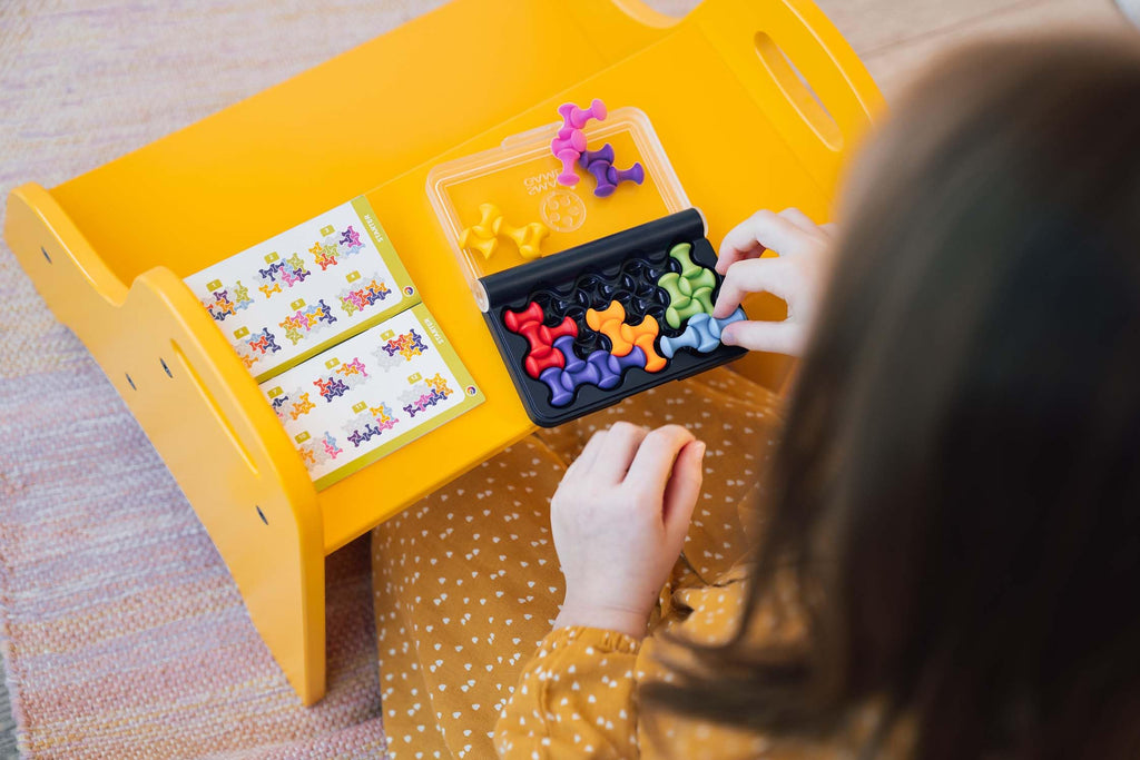 SmartGames IQ Waves - Soft-Touch Pieces, 120 Challenges