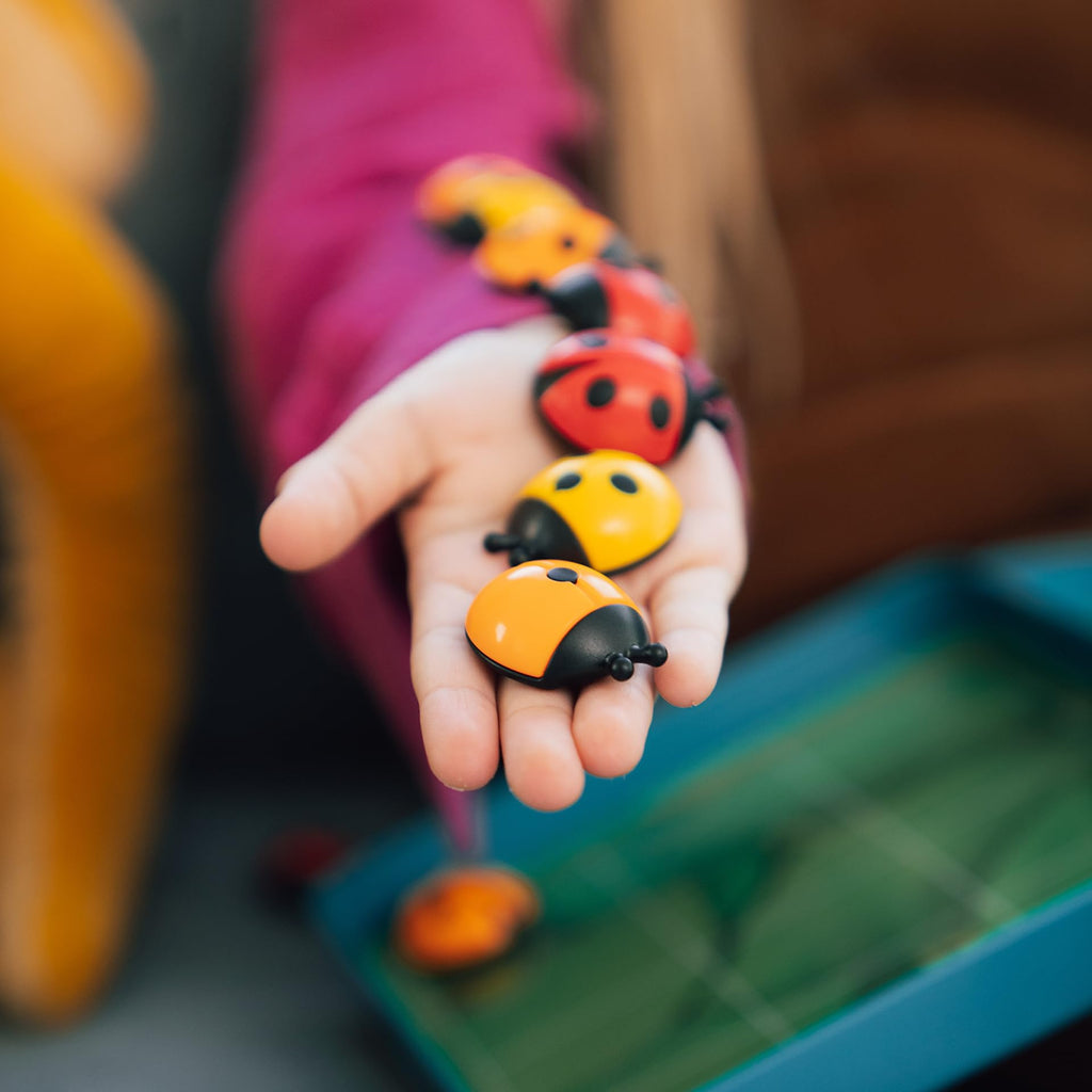 SmartGames LogiBugs - 12 Magnetic Ladybugs, 48 Challenges