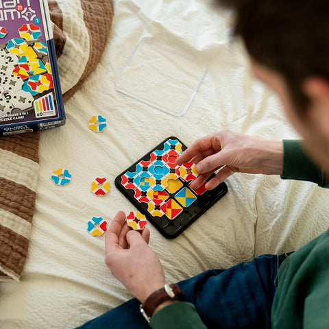 SmartGames Quantum - 2-in-1 Color and Math Logic Puzzle