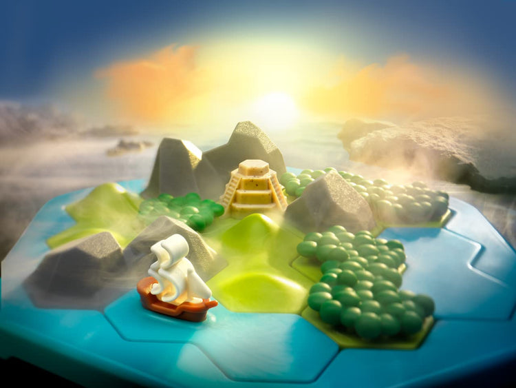 SmartGames Treasure Island - Shape-Shift Pieces to Find Temple