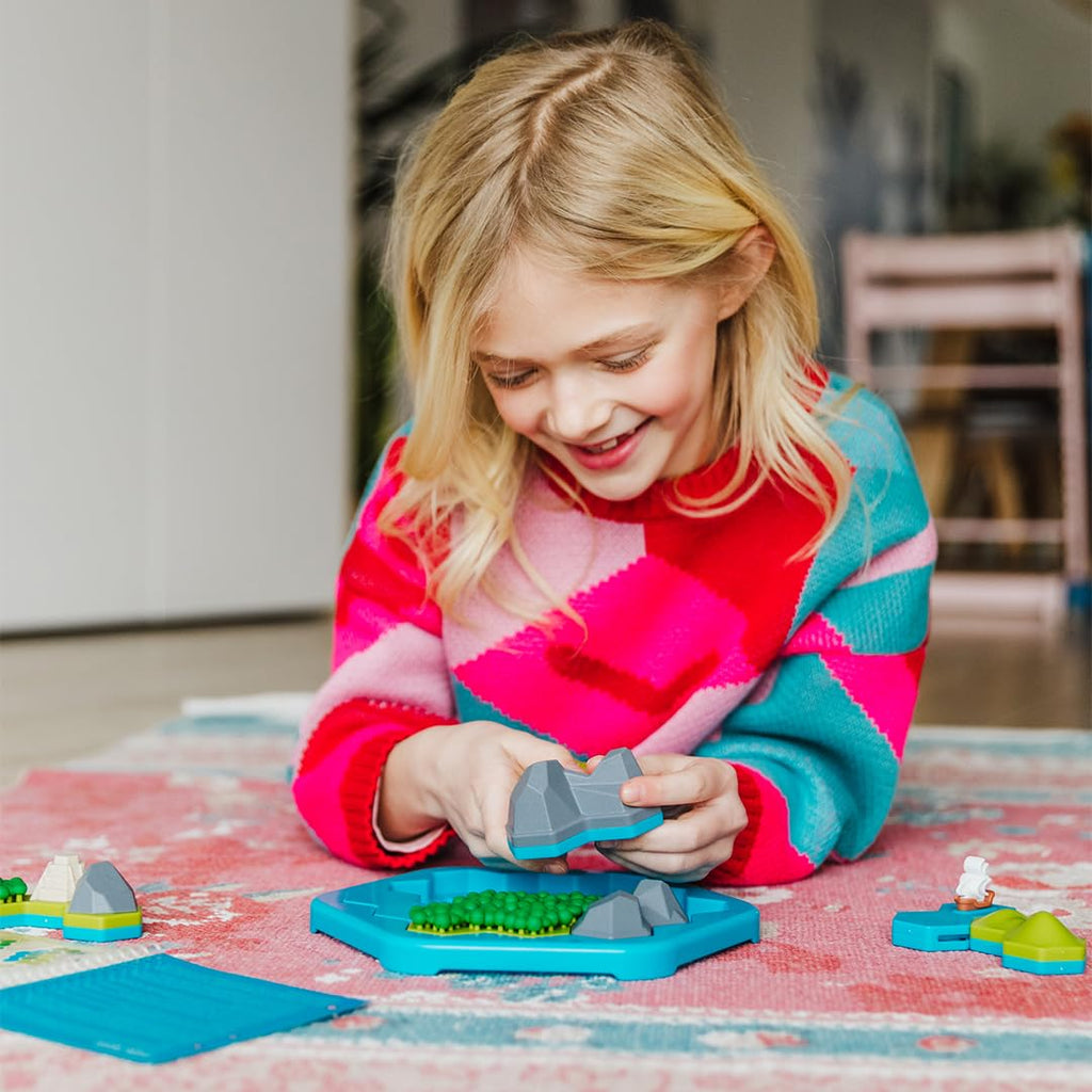 SmartGames Treasure Island - Shape-Shift Pieces to Find Temple