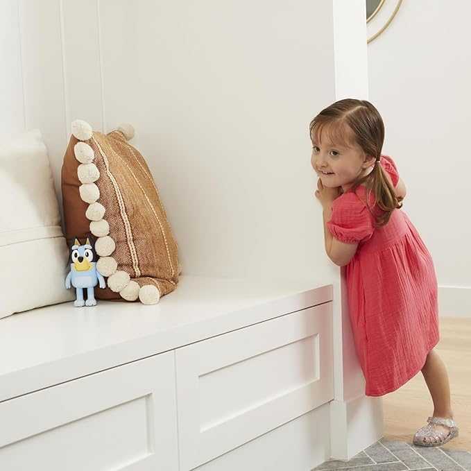 Bluey Hide and Seek Musical Figure