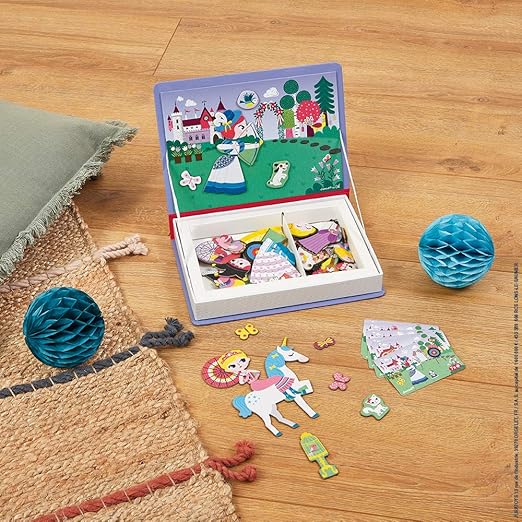 Janod Princesses Magneti'Book - 55 Magnets and 7 Cards Set