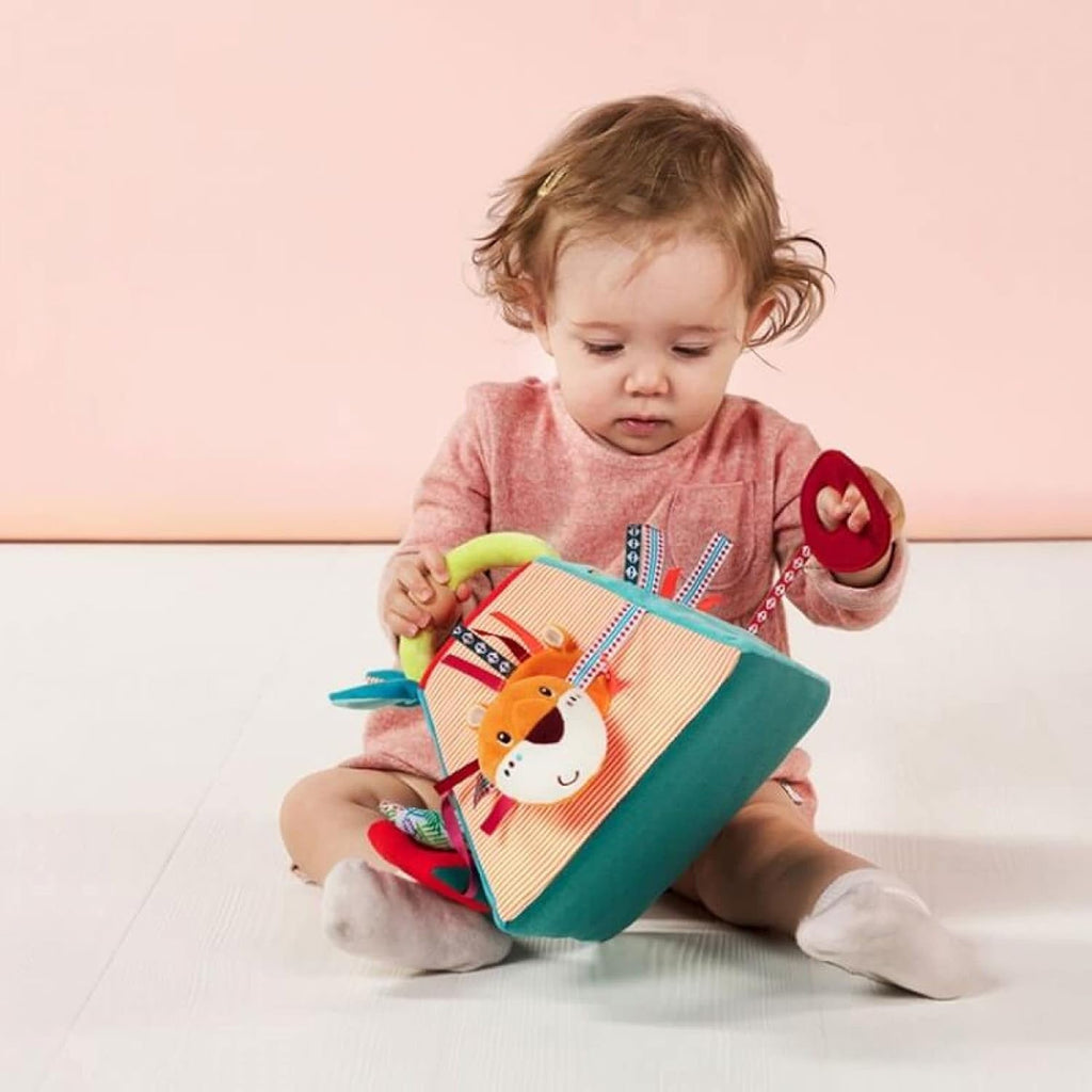 LILLIPUTIENS Marius Pyramid - Hide-and-Seek Rattle Play