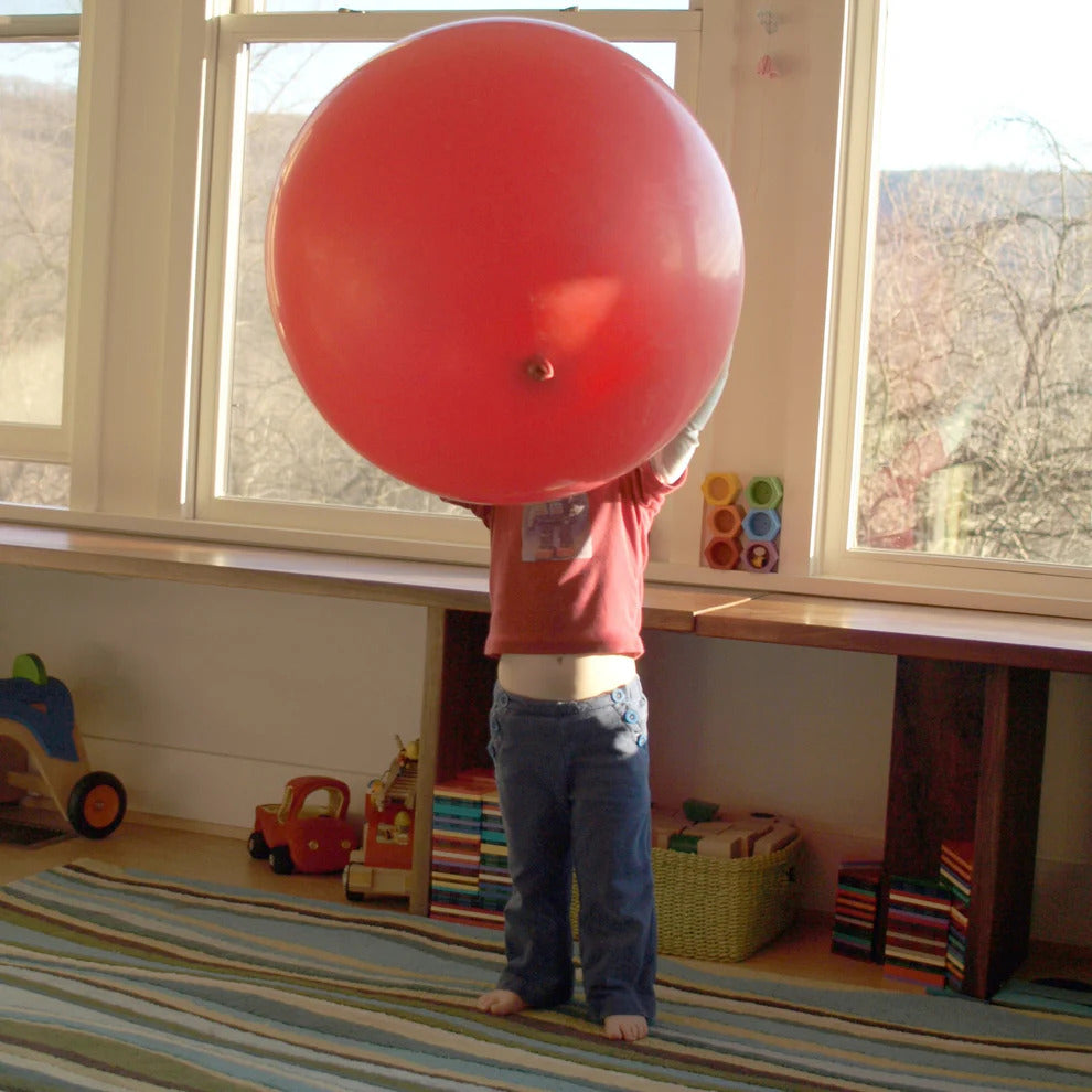 Monster Balloon - Scary Big Fun That Keeps Growing
