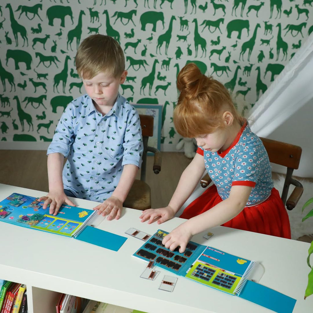 SmartGames Coral Reef - 48 Magnetic Hide & Seek Puzzles